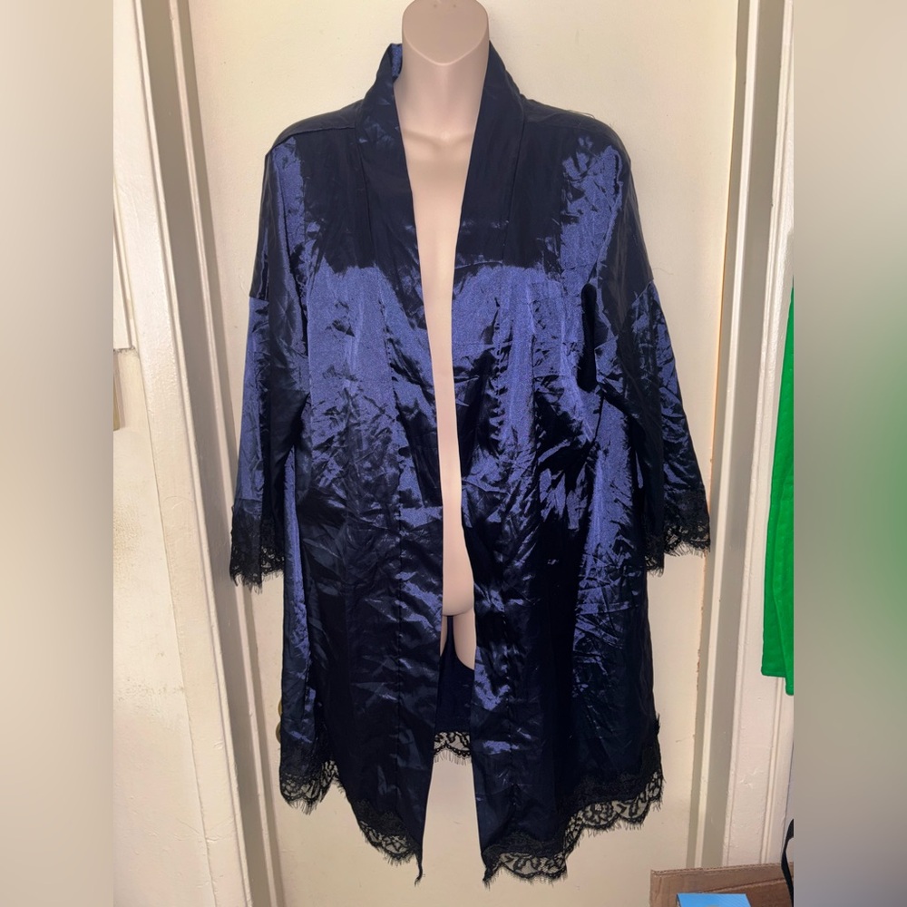 Elegant Navy Blue Robe with Lace Trim. Size XL